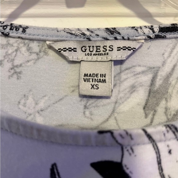 Guess top - Picture 2 of 3